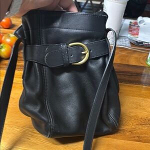 Elegant Black Leather Shoulder Bag
